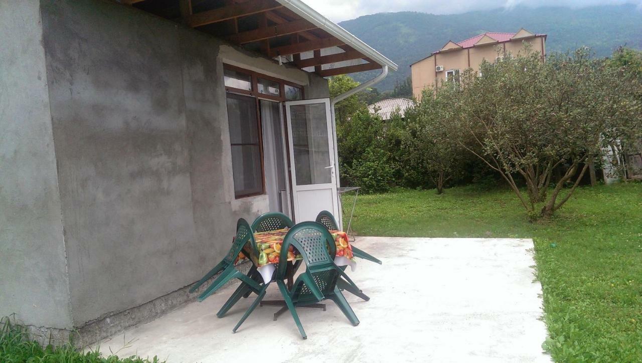 Tikhaya Gavan Guest House Gagra Exterior photo