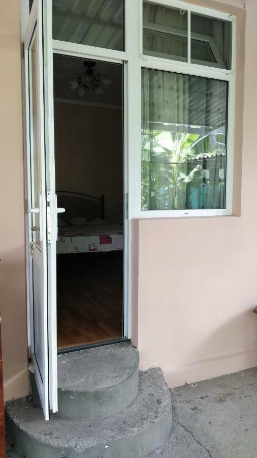 Tikhaya Gavan Guest House Gagra Exterior photo
